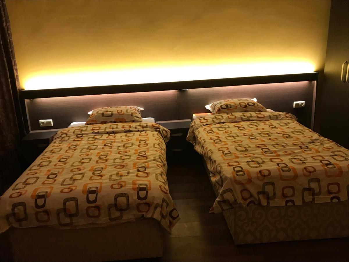 Appartement Център à Pleven Extérieur photo